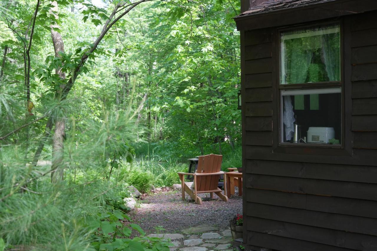 Vintage Wild West Tiny Hotel In The Woods! Pine City エクステリア 写真